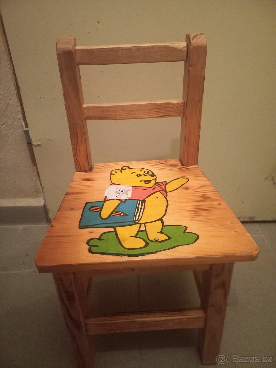Dřevěná dětská židlička - 2