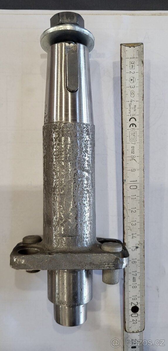 Zetor 3045,3545 Čep řízení levý - 2