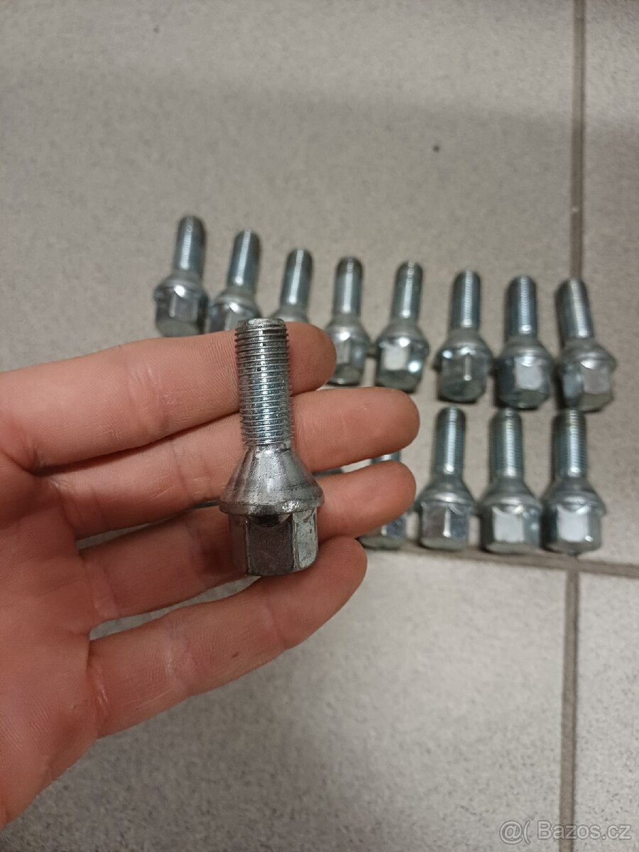 Šrouby kol M12x1,5x25mm - 2