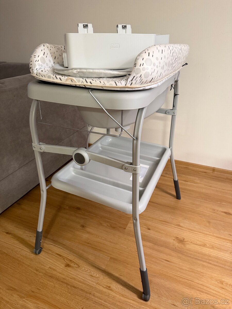 Přebalovací pult Chicco s vaničkou - 2