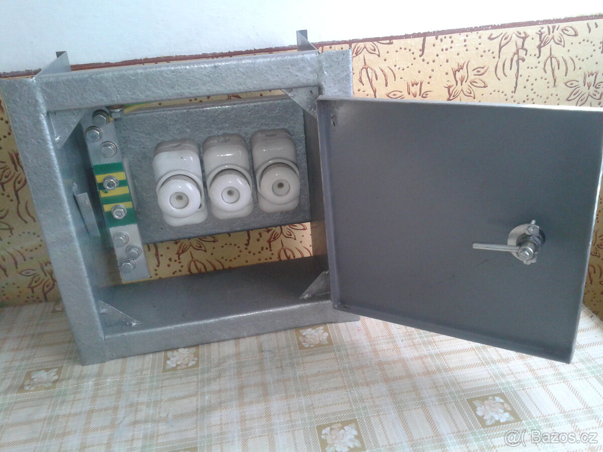 nepoužitý elektromateriál - 2