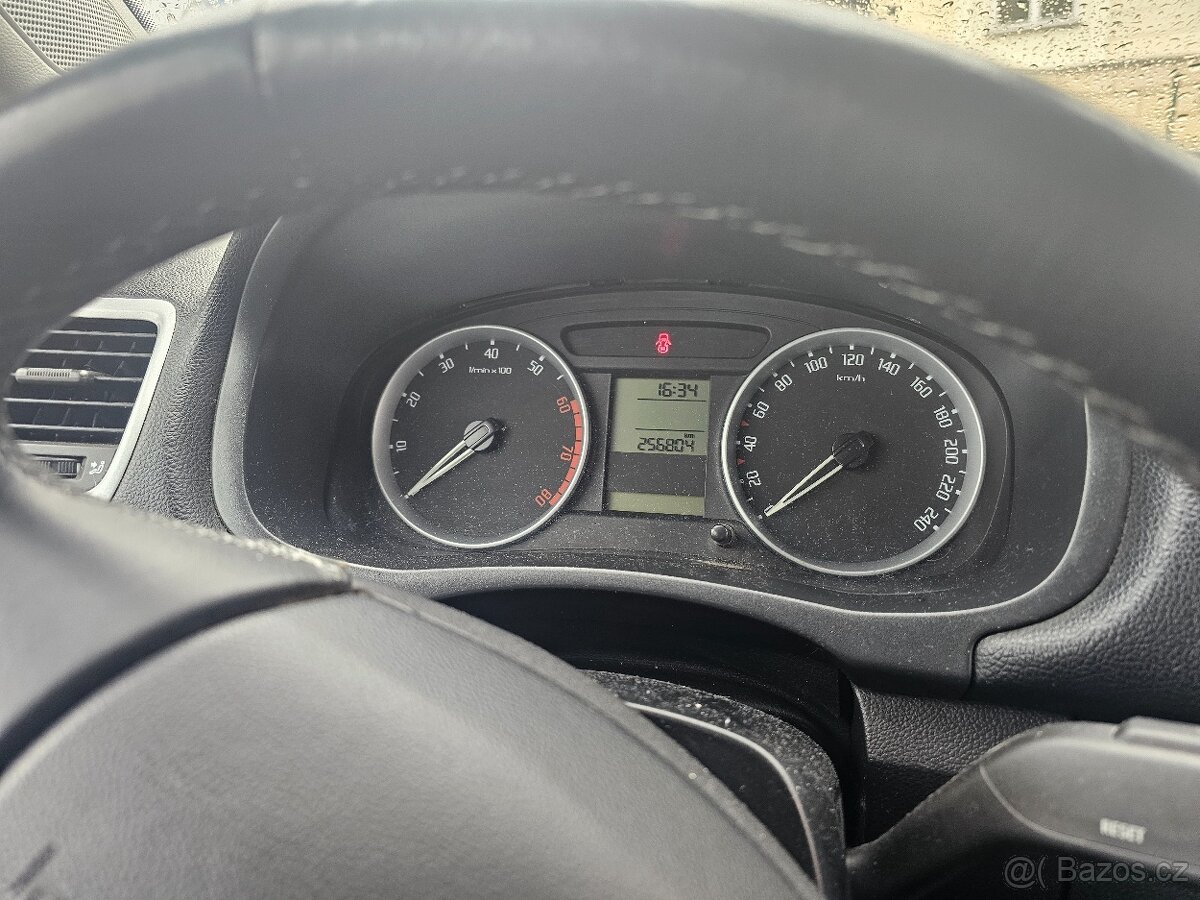 Škoda Fabia|| 1.6 at - 2