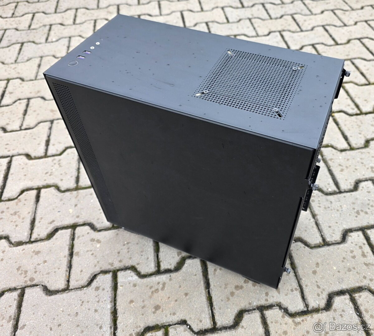 NZXT H500 černá - 2