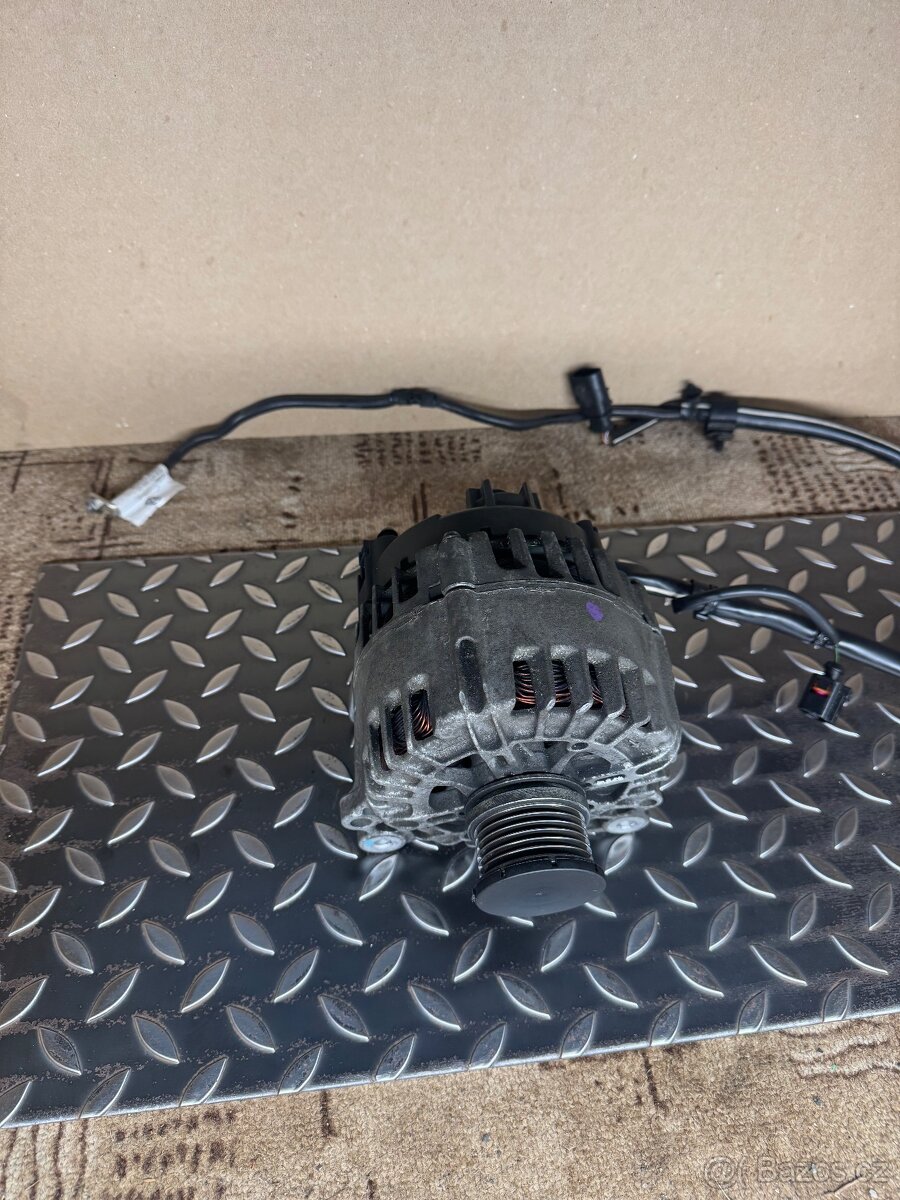 Alternátor VALEO VW AG 03L 903 024 L - 2