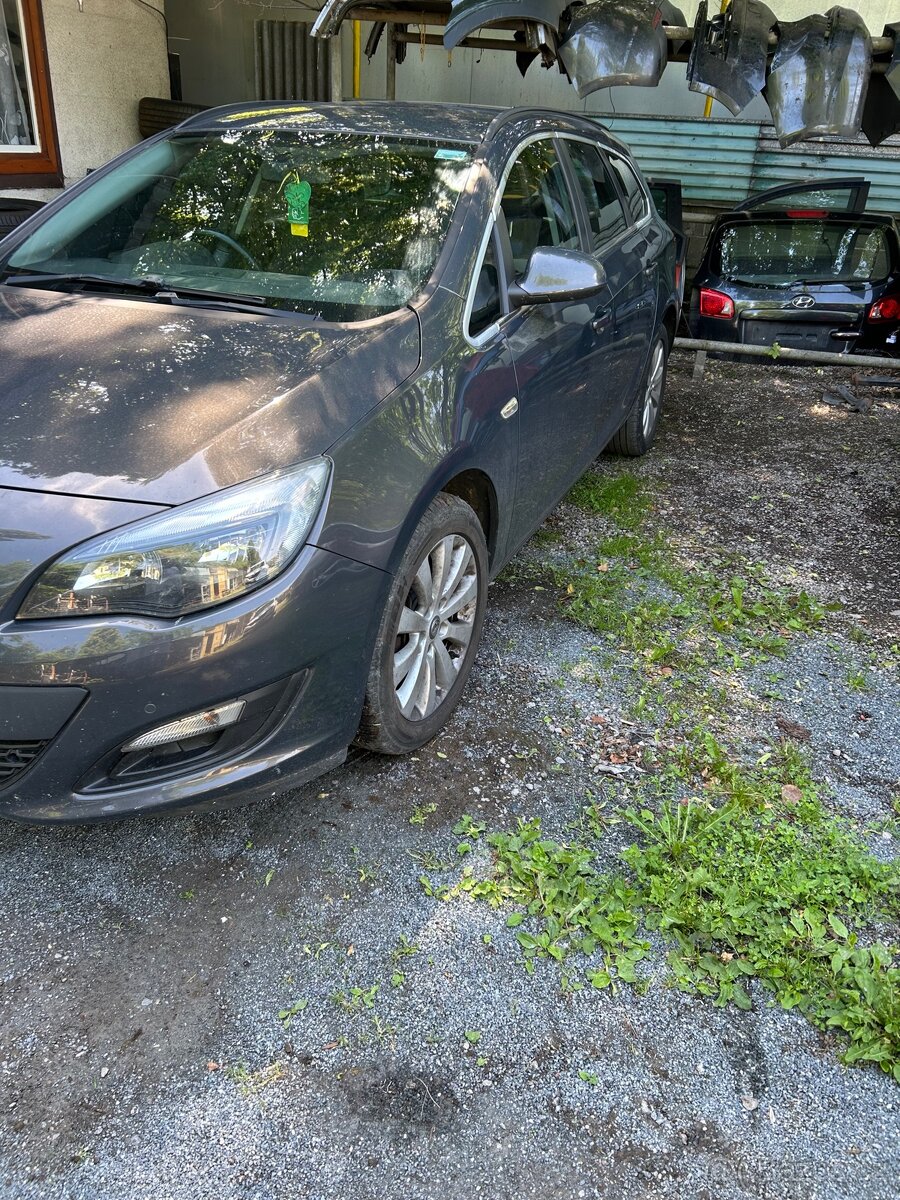 Opel Astra j 2.0 cdti - 2