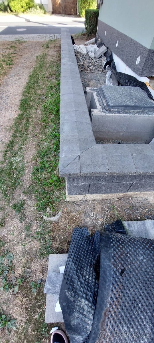 Stříška průběžná, štípaná 30 černá - 2