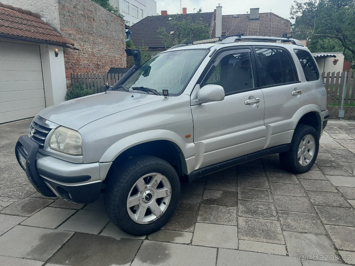 Suzuki Grand Vitara 2,5 V6 automat - 2