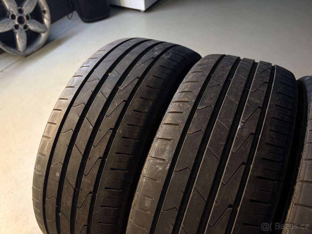 Letní pneu Hankook 225/45R18 - 2