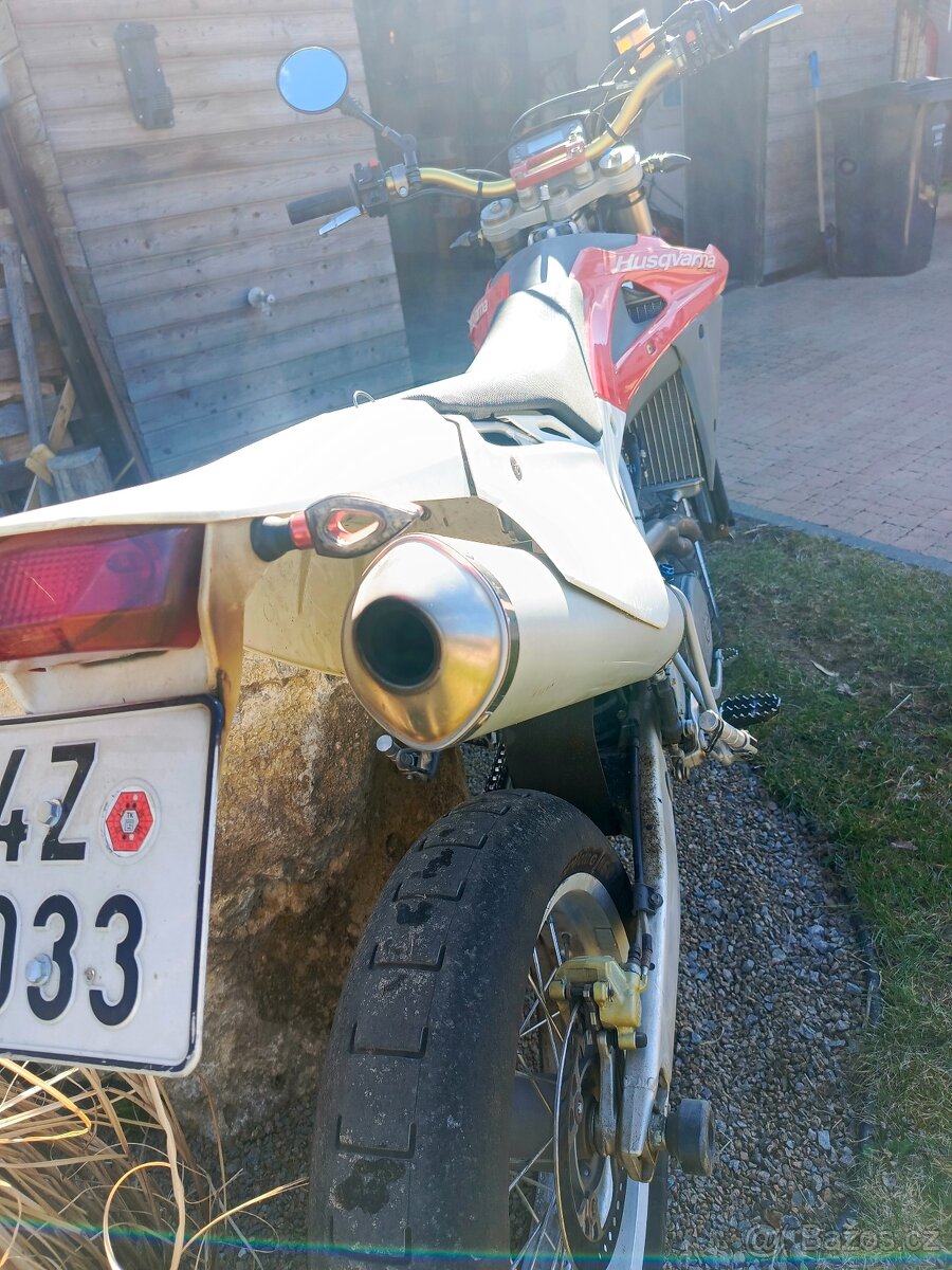 Prodám super moto HUSQVARNA SM510R
