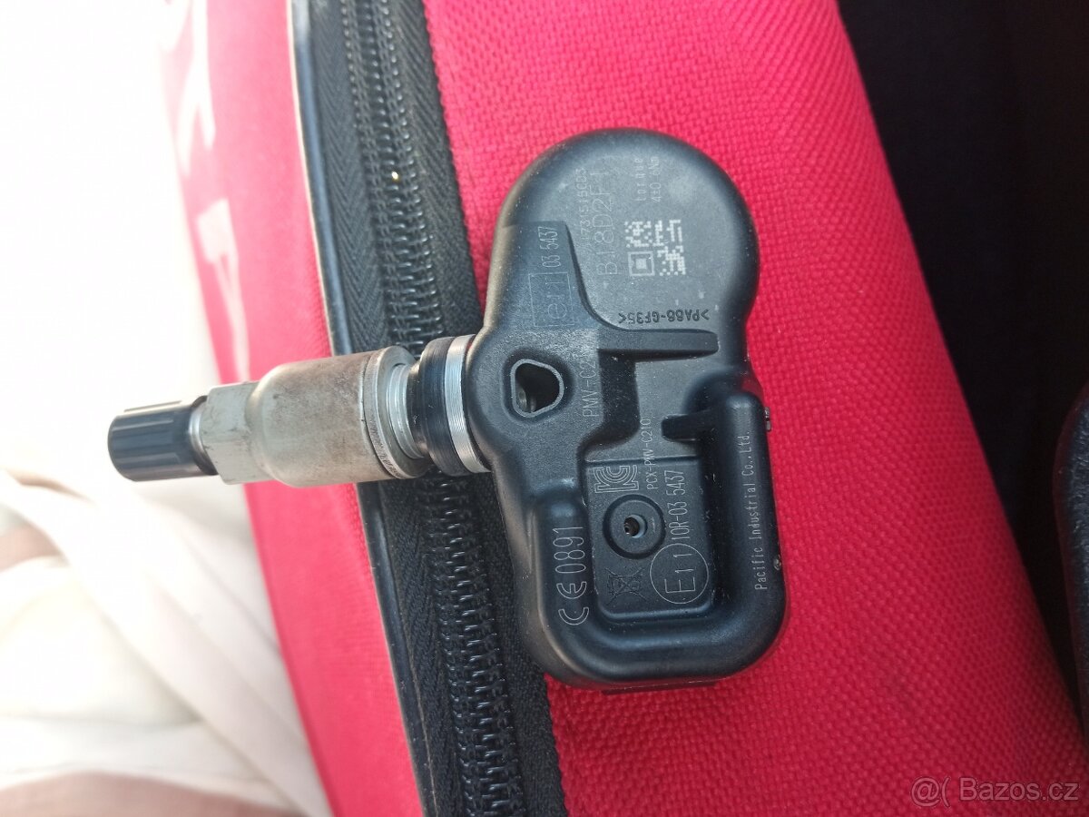 ventilky na bezdušová kola s měřením tlaku 4x - 2