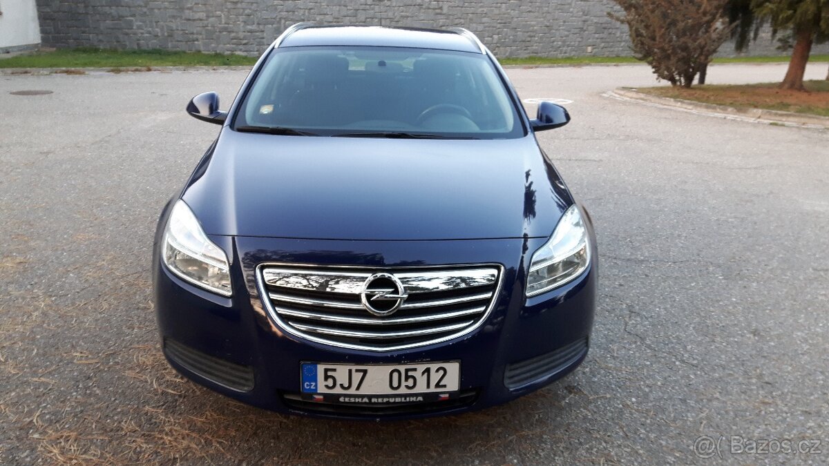 Opel Insignia 2.0 CDTI r. 2013, Tempomat, Auto. klimatizace - 2