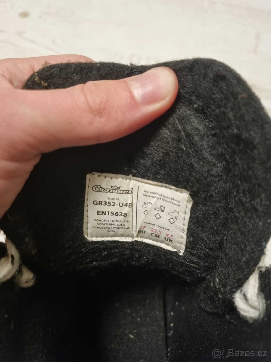 Lední brusle - kanady vel. 37 - 2