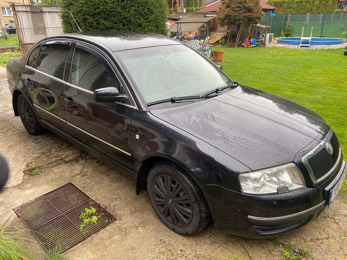 Škoda Superb 2.8 V6 - 2