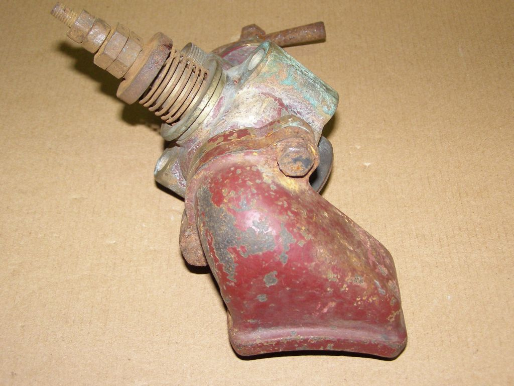 Prodám karburátor z motoru Lorenz 3-4 HP - 2