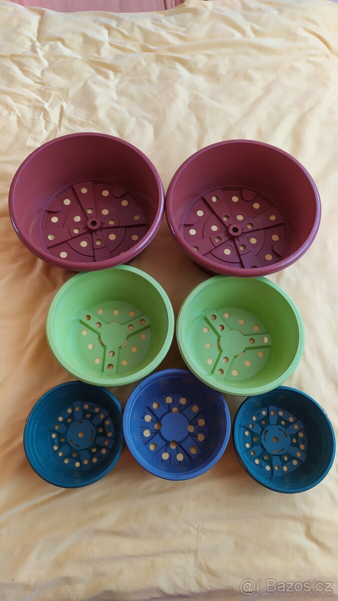 PLASTOVÉ MÍSY + KVĚTINÁČE PRO ROSTLINY - 2