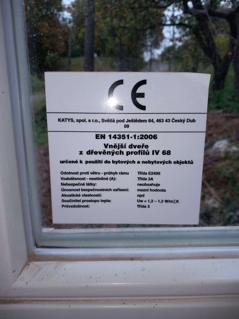 DŘEVĚNÁ EUROOKNA S IZOLAČNÍM DVOJSKLEM, STÁŘÍ 5 LET - 2