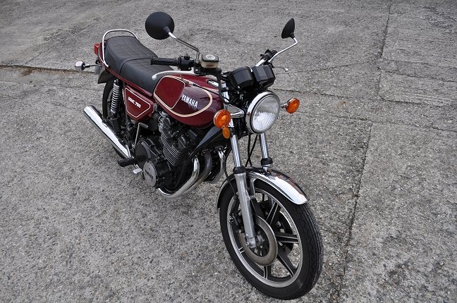 Yamaha XS750 - 2