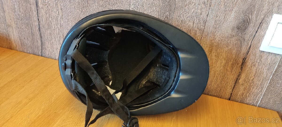 Jezdecká přilba PFIFF - 2