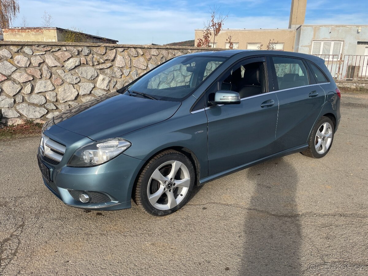 Mercedes-Benz B200 turbo 115kw Sport manuál - 2