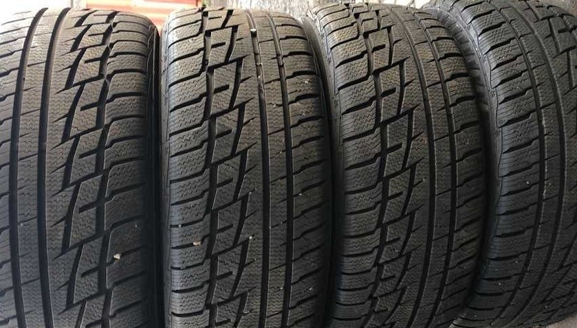 Ano ještě jsou kola na prodej 5x114,3 17 Alu kola 235 60 17 - 2