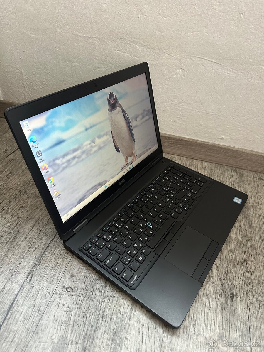 Notebook Dell - i7/SSD/2xGPU/Bat - Excellent - 2