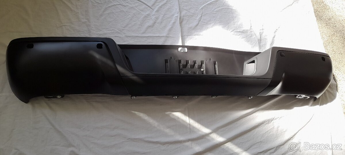 Zadní nárazník Ford Ranger - nový, černý - 2
