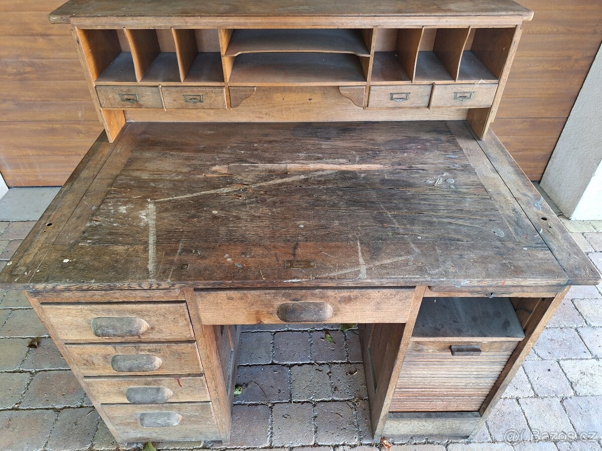 psací stůl - 2