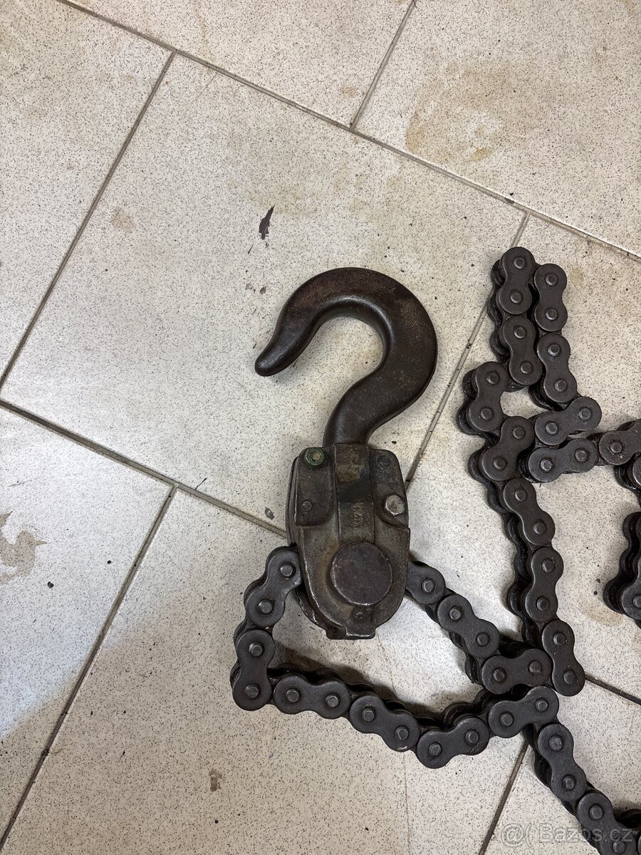 Hupcuk - retezovy navijak - 2