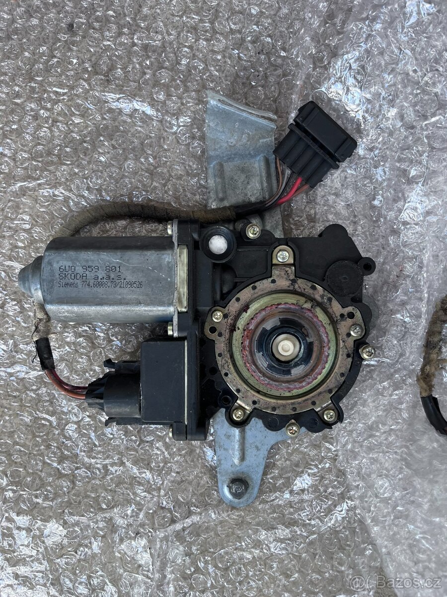 Mlhovky Škoda Felicie, motorky stahovaček oken - 2