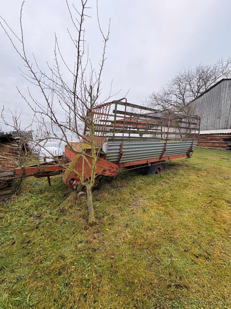 Samosběrací vůz na seno / slámu - 2