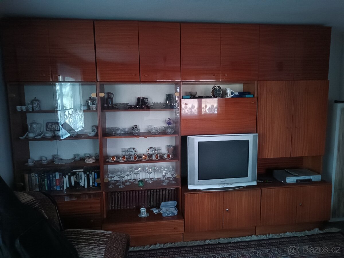 Obývací stěna za odvoz - 2