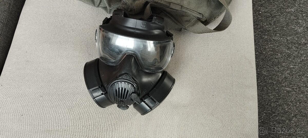 Plynová maska M 50 - 2