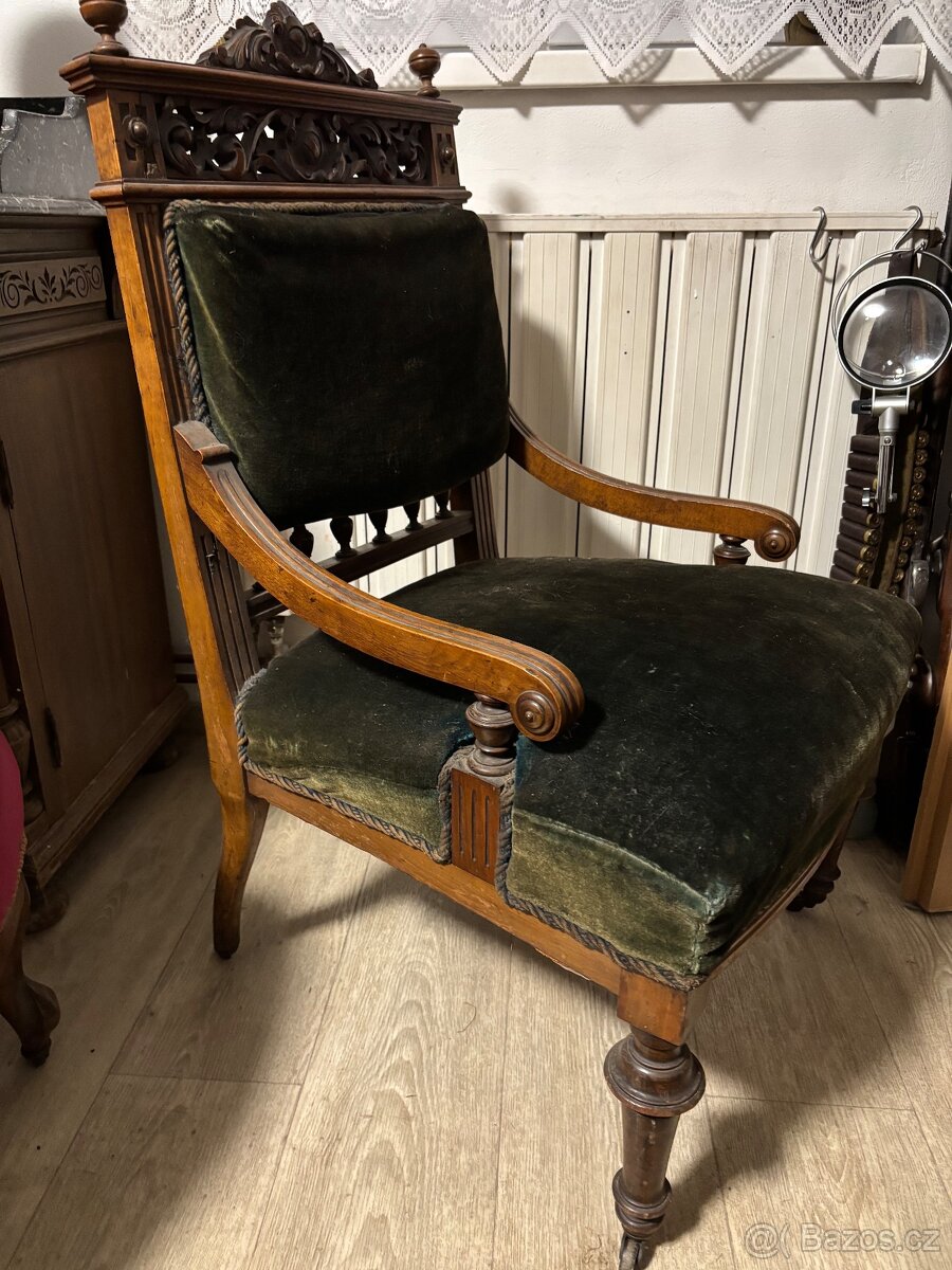 Starožitný křeslo histrizmus - 2