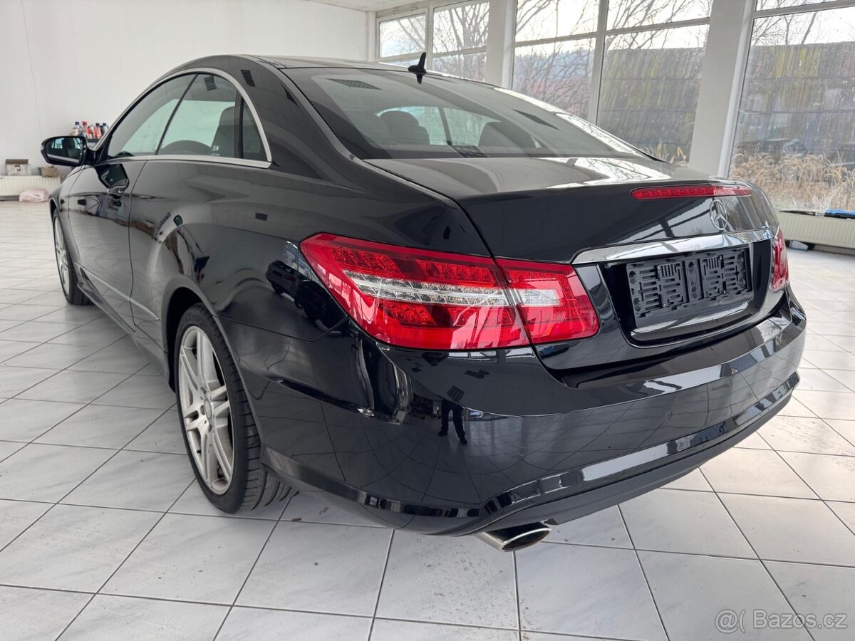 Mercedes-Benz E250CDi // MANUÁL - 2