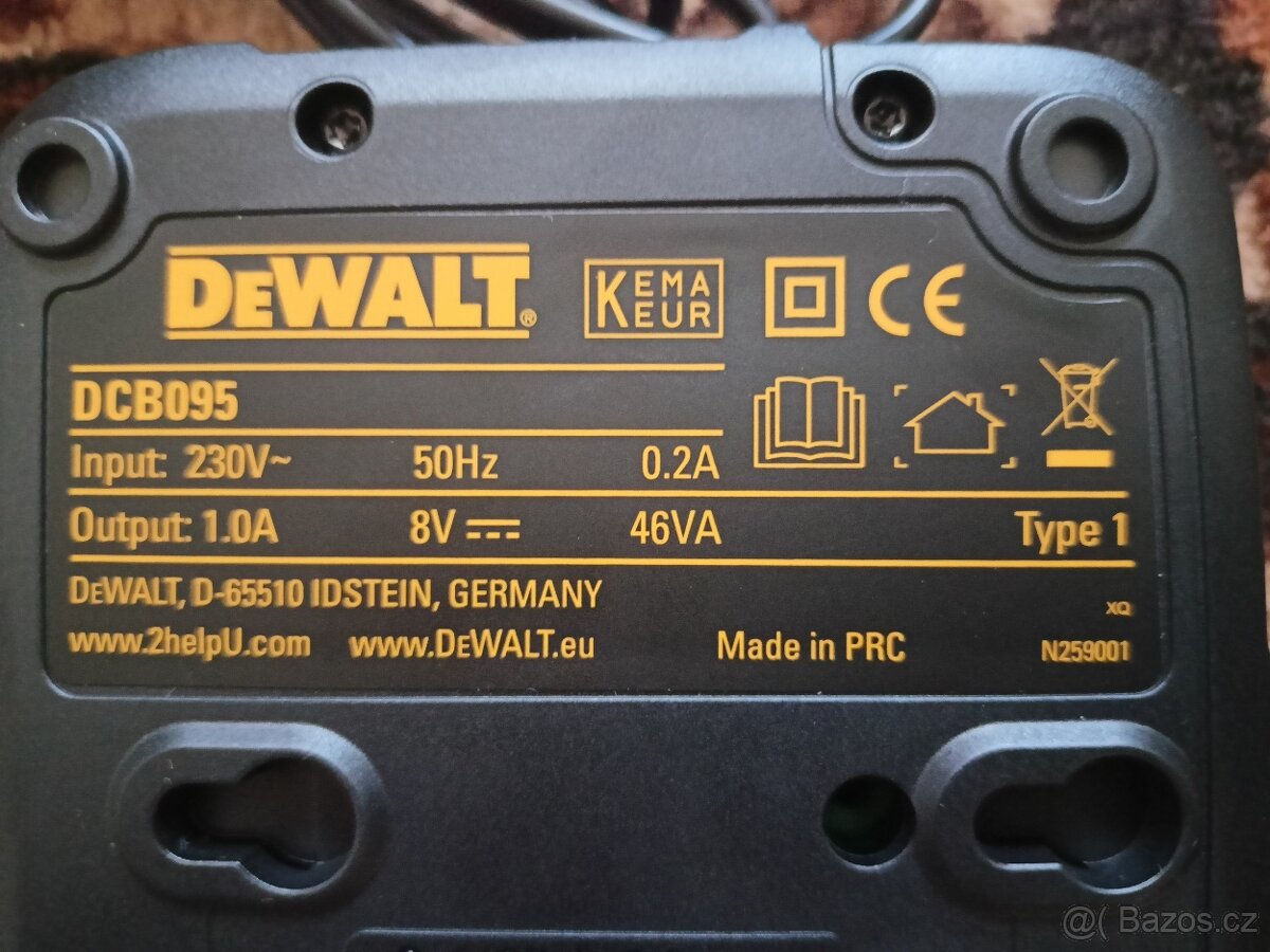 DeWALT nabíječka - 2