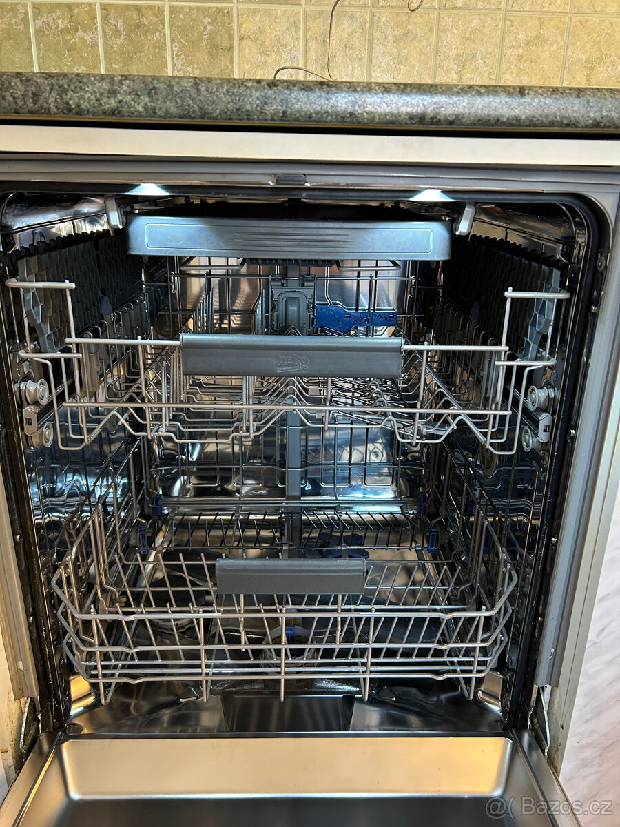 Vestavná myčka Beko - 2