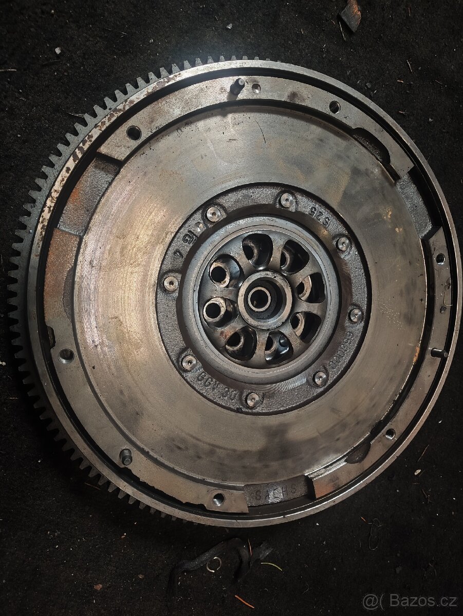 Setrvačník dvouhmotovy subaru Forester 12345AA040 - 2