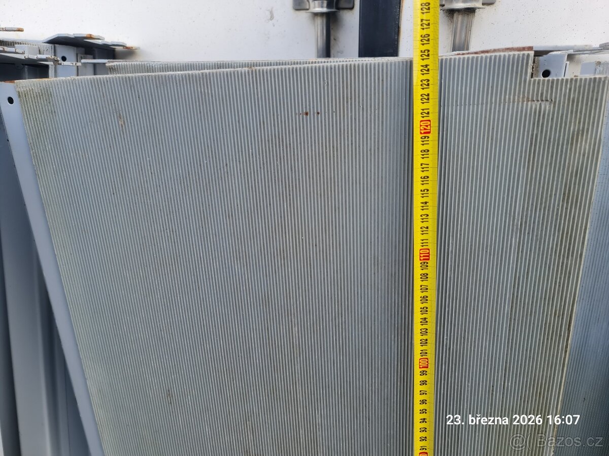 Prodejní kovový regál - části - 2