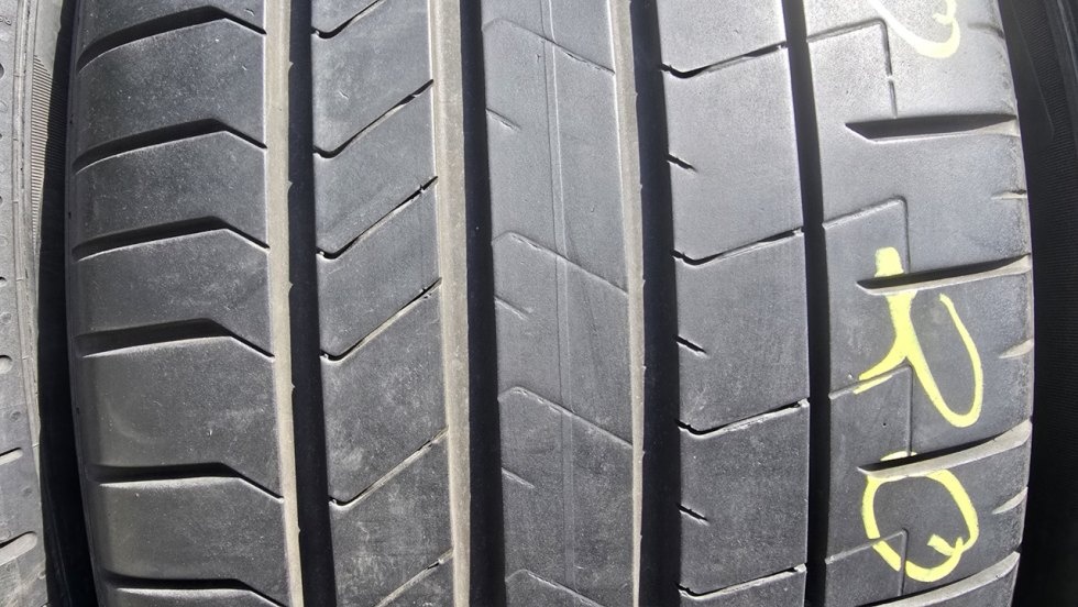 Letní pneu 275/40/20 Pirelli - 2