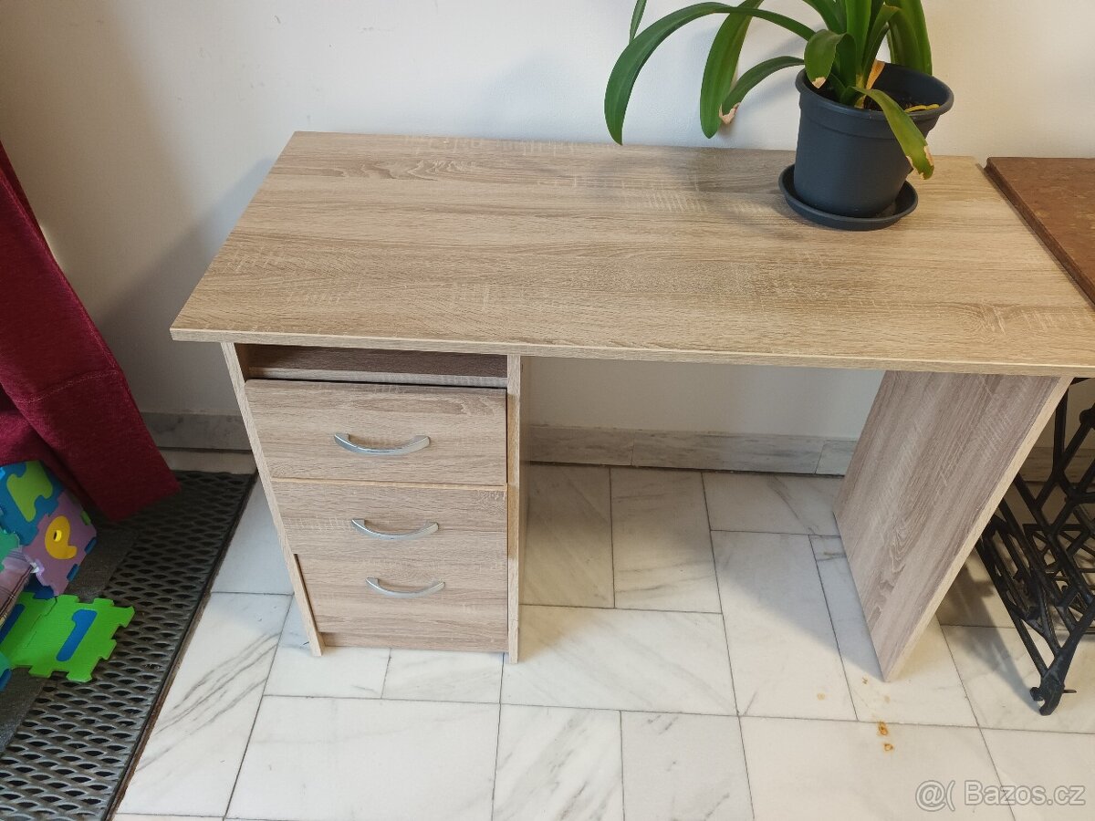 Dětský psací stůl - 2