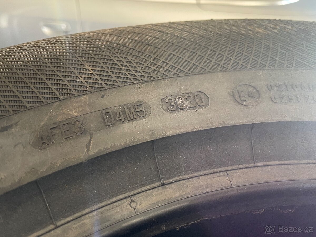 Continental 215/65R17 - 2