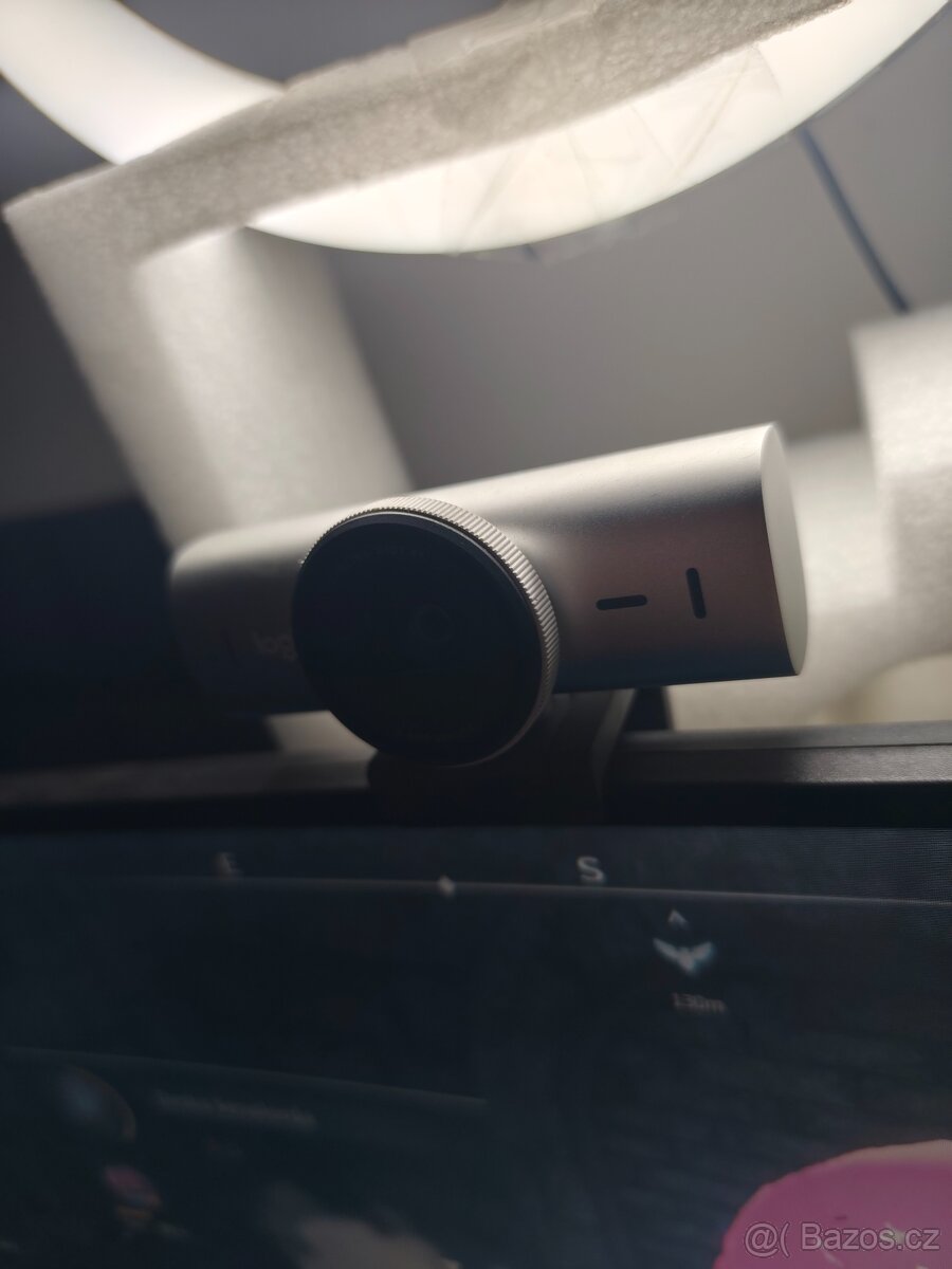 Logitech MX Brio 4K Ultra HD Webcam, Pale Grey - 2