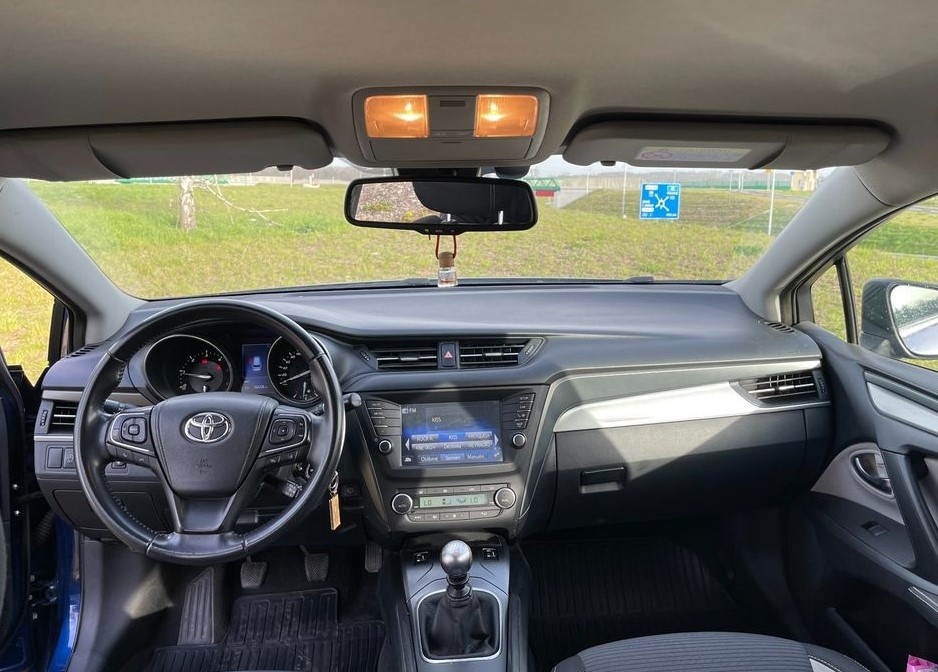 Prodej Toyota Avensis - 2