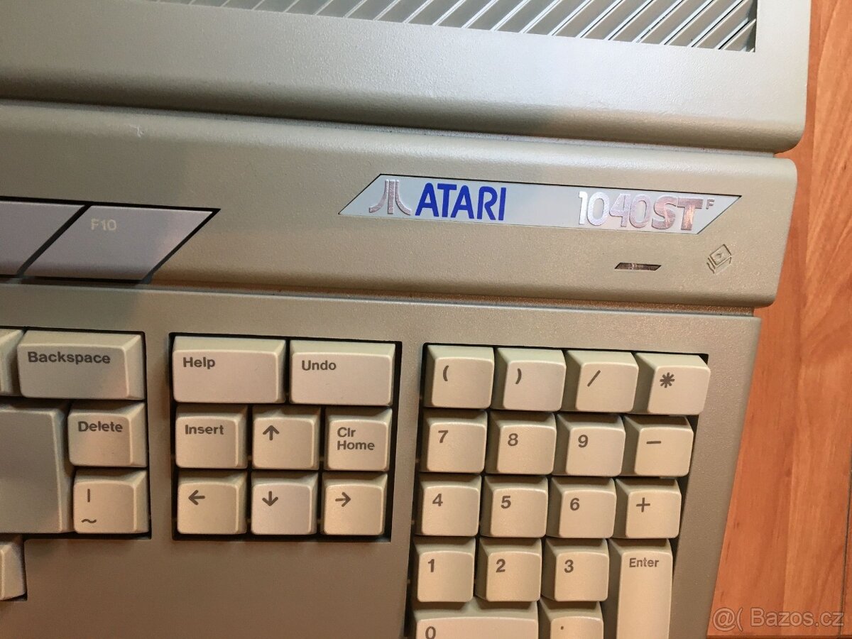 Historický počítač Atari 1040 STF + GoTek Floppy Emulator - 2
