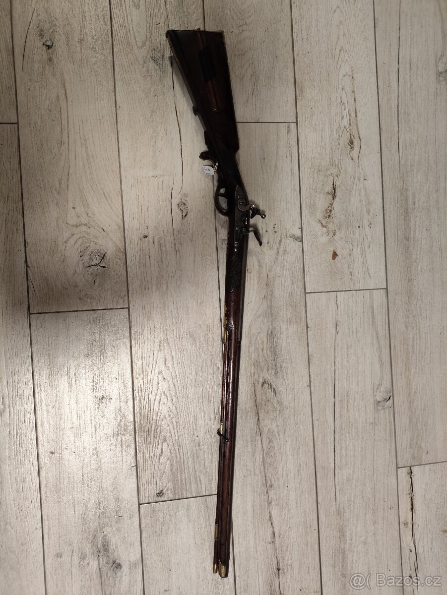 Barokní křesadlová puška - 2