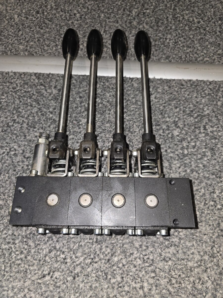 Hydraulicky rozvaděč - 2