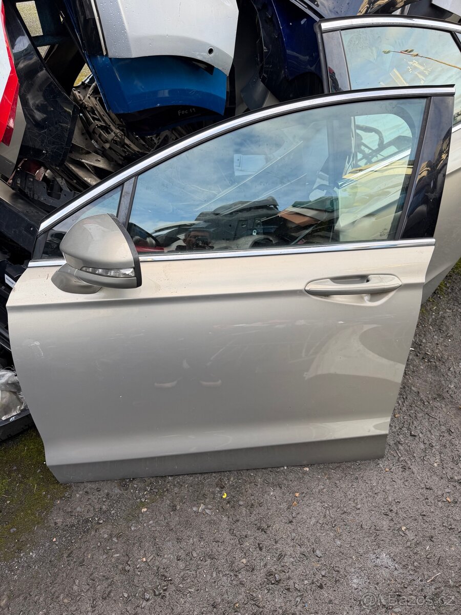 Ford Mondeo dveře mk5 - 2