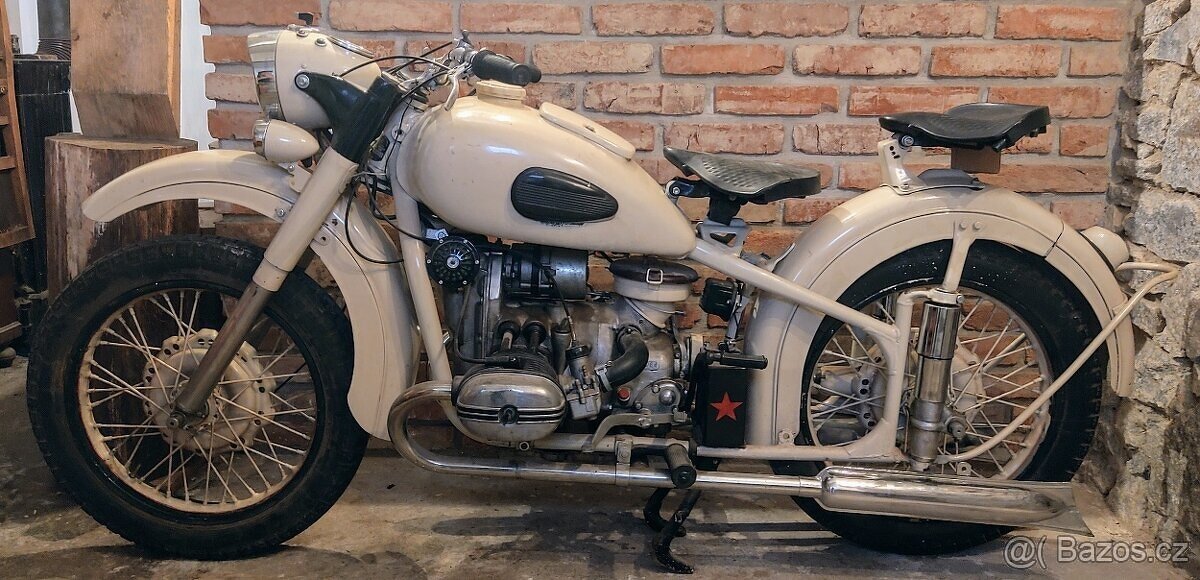 Ural M 61 Dněpr - 2