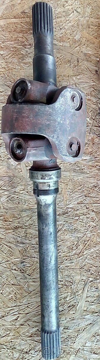 Různe poloosy; tatra 148 - 2