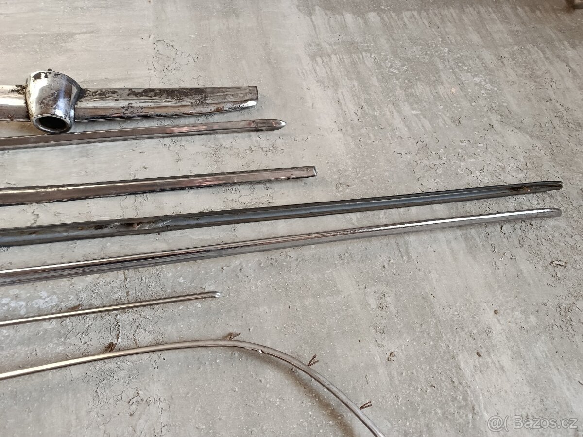 Chromové lišty Tatra 603 - 2